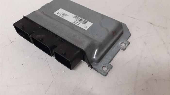 Gebruikte Computer Motormanagement Dacia Sandero II 1.0 Sce 12V Prijs € 200,00 Margeregeling aangeboden door Autodemontage van de Laar