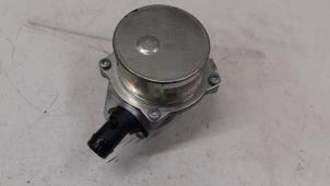 Gebruikte Vacuumpomp (Diesel) Renault Kangoo Express (FW) 1.5 dCi 110 Prijs € 50,00 Margeregeling aangeboden door Autodemontage van de Laar