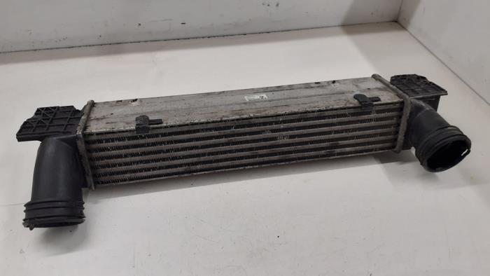 Gebruikte Intercooler BMW 3 serie Touring (E91) 325d 24V Prijs € 80,00 Margeregeling aangeboden door Autodemontage van de Laar