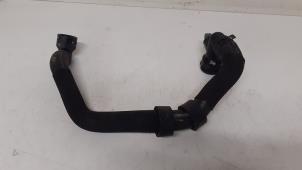 Gebruikte Waterslang aansluiting Volkswagen Scirocco Prijs € 25,00 Margeregeling aangeboden door Autodemontage van de Laar