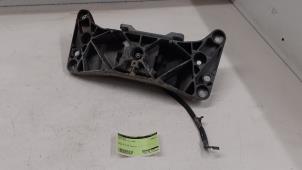 Gebruikte Motorsteun BMW 5 serie Touring (F11) 525d 16V Prijs € 80,00 Margeregeling aangeboden door Autodemontage van de Laar