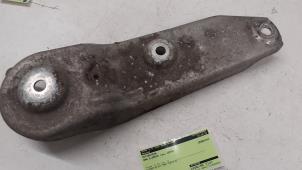 Gebruikte Motorsteun BMW 5 serie Touring (F11) 525d 16V Prijs € 20,00 Margeregeling aangeboden door Autodemontage van de Laar