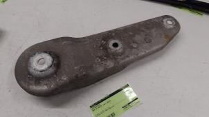 Gebruikte Motorsteun BMW 5 serie Touring (F11) 525d 16V Prijs € 20,00 Margeregeling aangeboden door Autodemontage van de Laar