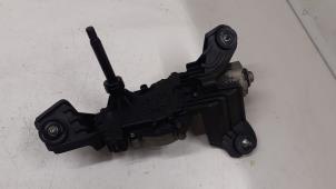 Gebruikte Ruitenwissermotor achter Kia Ceed (CDB5/CDBB) 1.4 T-GDI 16V Prijs € 70,00 Margeregeling aangeboden door Autodemontage van de Laar