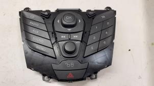 Gebruikte Radiobedienings paneel Ford Fiesta 6 (JA8) 1.25 16V Prijs € 75,00 Margeregeling aangeboden door Autodemontage van de Laar