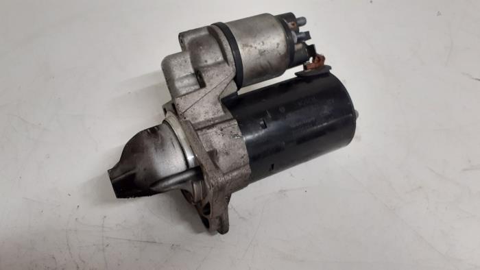 Startmotor van een Opel Astra J (PC6/PD6/PE6/PF6) 1.4 16V ecoFLEX 2011