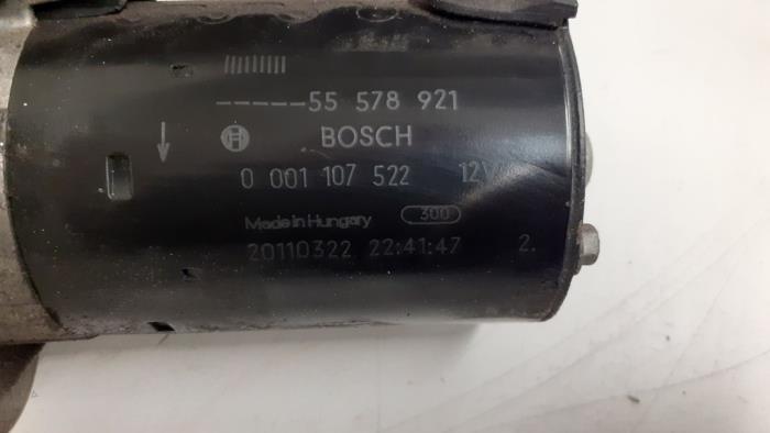 Startmotor van een Opel Astra J (PC6/PD6/PE6/PF6) 1.4 16V ecoFLEX 2011