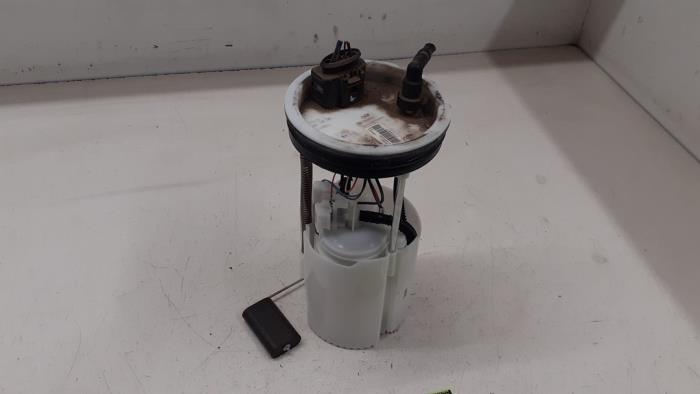 Gebruikte Benzinepomp Volkswagen Up! (121) Prijs € 70,00 Margeregeling aangeboden door Autodemontage van de Laar