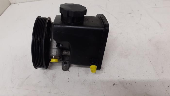 Gebruikte Servopomp Mercedes E (W210) 3.2 E-320 CDI 24V Prijs € 150,00 Margeregeling aangeboden door Autodemontage van de Laar