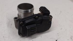 Gebruikte Gasklephuis Ford Fiesta 6 (JA8) 1.0 EcoBoost 12V 100 Van Prijs € 50,00 Margeregeling aangeboden door Autodemontage van de Laar