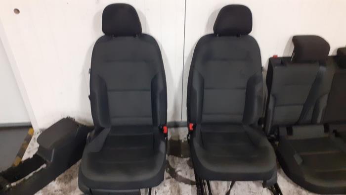 Bekleding Set (compleet) van een Volkswagen Golf VII (AUA) 1.6 TDI BlueMotion 16V 2016