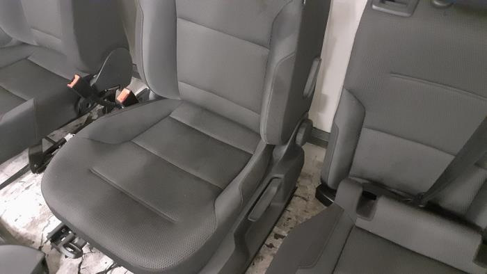 Bekleding Set (compleet) van een Volkswagen Golf VII (AUA) 1.6 TDI BlueMotion 16V 2016