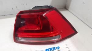 Gebruikte Achterlicht rechts Volkswagen Golf VII (AUA) 1.6 TDI BlueMotion 16V Prijs € 70,00 Margeregeling aangeboden door Autodemontage van de Laar