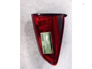 Gebruikte Achterlicht rechts Volkswagen Golf VII (AUA) 1.6 TDI BlueMotion 16V Prijs € 50,00 Margeregeling aangeboden door Autodemontage van de Laar