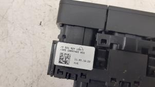 Gebruikte Schakelaar Volkswagen Golf VII (AUA) 1.6 TDI BlueMotion 16V Prijs € 10,00 Margeregeling aangeboden door Autodemontage van de Laar