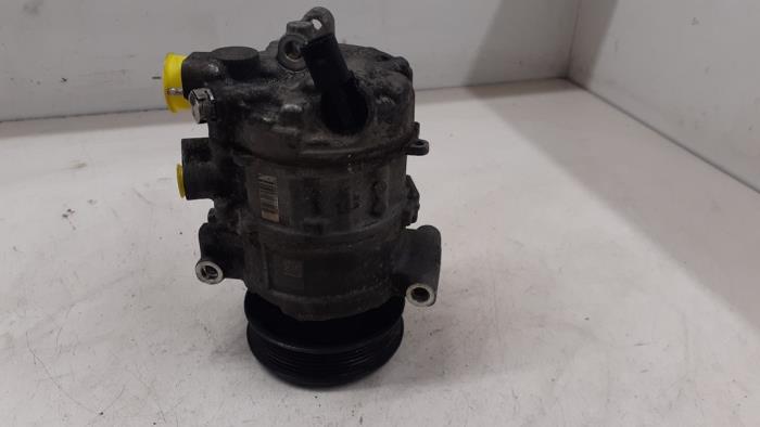 Aircopomp van een Volkswagen Golf VII (AUA) 1.6 TDI BlueMotion 16V 2016