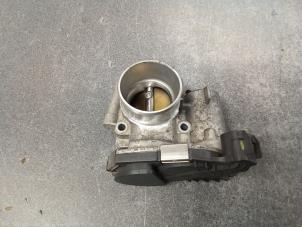 Gebruikte Gasklephuis Opel Corsa D 1.4 16V Twinport Prijs € 50,00 Margeregeling aangeboden door Autodemontage van de Laar