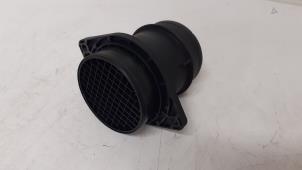 Gebruikte Luchtmassameter Volkswagen Polo V (6R) 1.2 TDI 12V BlueMotion Prijs € 50,00 Margeregeling aangeboden door Autodemontage van de Laar