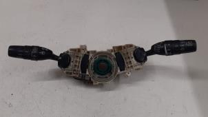 Gebruikte Combischakelaar Stuurkolom Honda CR-V (RE/RM) 2.0 16V Prijs € 80,00 Margeregeling aangeboden door Autodemontage van de Laar