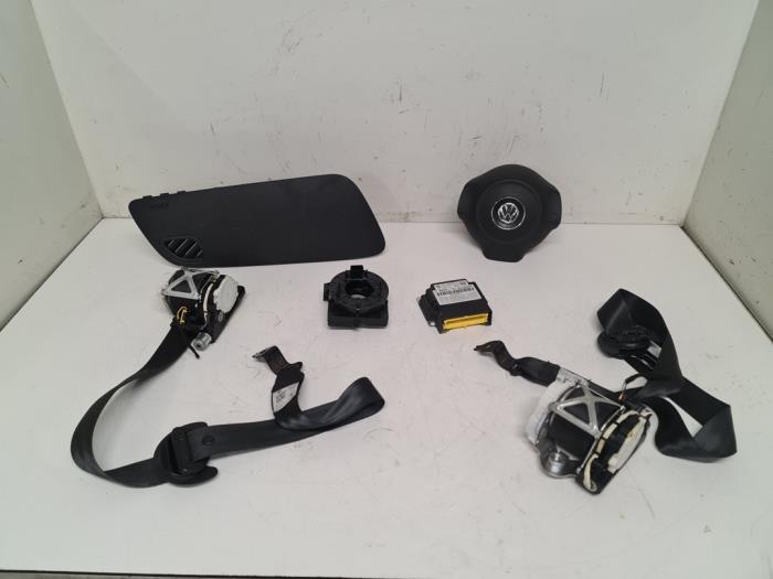 Gebruikte Airbag Set + Module Volkswagen Polo V (6R) 1.2 TDI 12V BlueMotion Prijs € 400,00 Margeregeling aangeboden door Autodemontage van de Laar