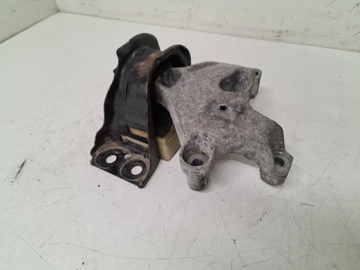 Gebruikte Motorrubber Renault Kangoo Express (FW) 1.5 dCi 90 FAP Prijs € 50,00 Margeregeling aangeboden door Autodemontage van de Laar
