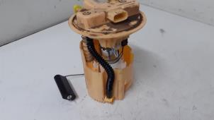 Gebruikte Tank element Pomp Dacia Sandero II 1.5 dCi 90 Prijs € 125,00 Margeregeling aangeboden door Autodemontage van de Laar