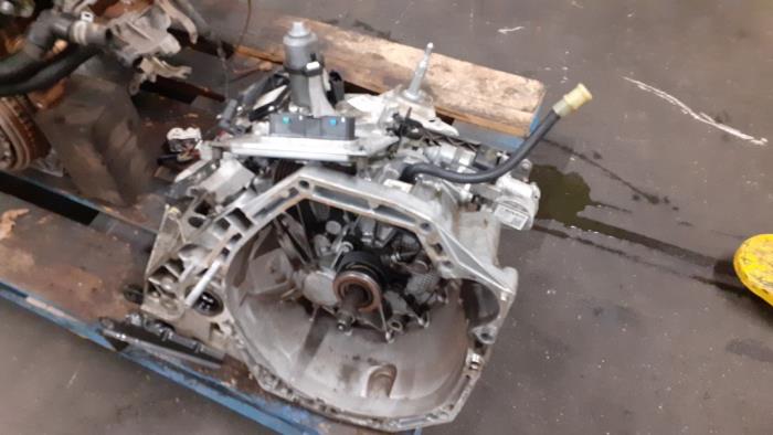 Gebruikte Automaatbak Dacia Sandero II 1.5 dCi 90 Prijs € 750,00 Margeregeling aangeboden door Autodemontage van de Laar