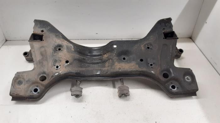 Subframe van een Volkswagen Polo V (6R)  2015