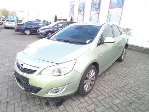 Gebruikte Airbag set + dashboard Opel Astra J (PC6/PD6/PE6/PF6) 1.4 Turbo 16V Prijs € 750,00 Margeregeling aangeboden door Autodemontage van de Laar