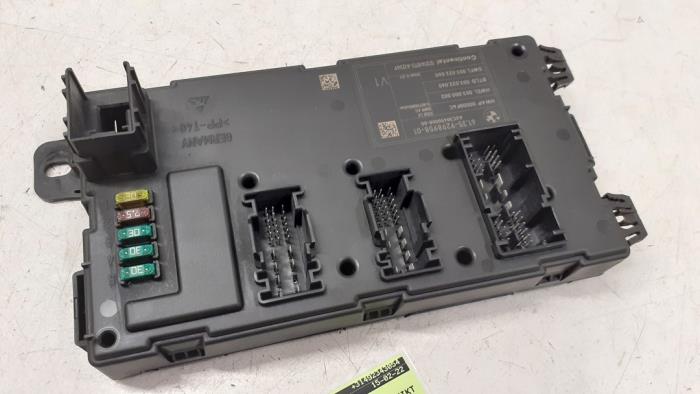 Computer Body Control van een BMW 3 serie Touring (F31) 330d 3.0 24V 2013