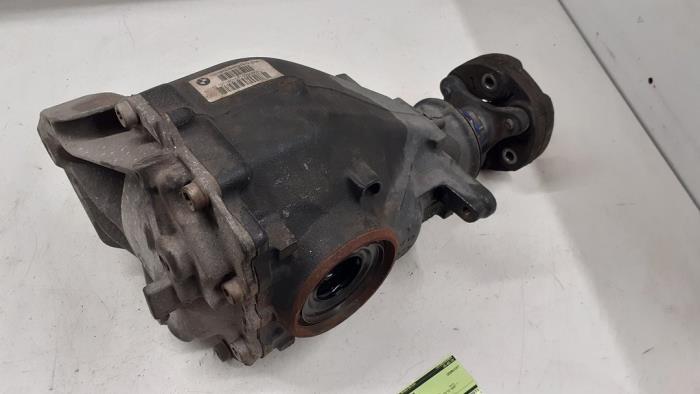 Gebruikte Cardanklok achter BMW 3 serie Touring (F31) 330d 3.0 24V Prijs € 400,00 Margeregeling aangeboden door Autodemontage van de Laar
