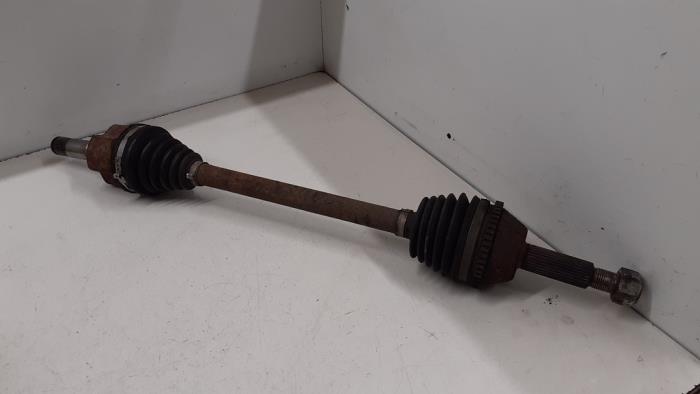 Aandrijfas links-voor van een Ford Transit Tourneo 2.2 TDCi 16V 2010