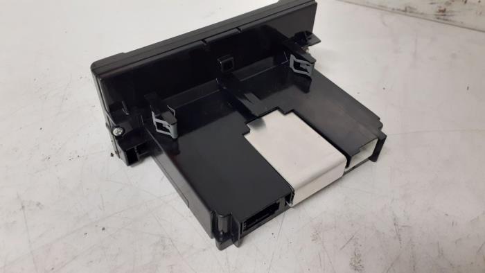 Display Interieur van een Volvo S40 (MS) 1.6 D 16V 2010