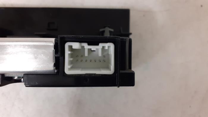 Display Interieur van een Volvo S40 (MS) 1.6 D 16V 2010