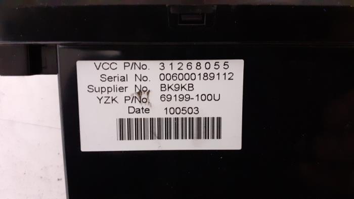 Display Interieur van een Volvo S40 (MS) 1.6 D 16V 2010