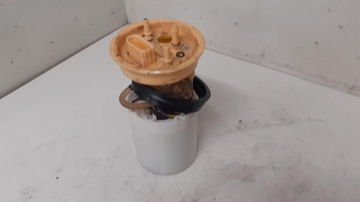 Gebruikte Tank element Pomp Skoda Fabia III (NJ3) 1.4 TDI 12V 90 Prijs € 75,00 Margeregeling aangeboden door Autodemontage van de Laar