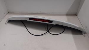 Gebruikte Spoiler Renault Clio IV (5R) 0.9 Energy TCE 90 12V Prijs € 217,80 Inclusief btw aangeboden door Autodemontage van de Laar