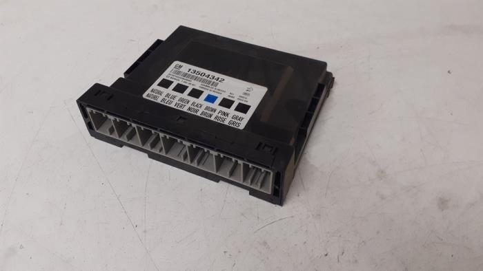 Gebruikte Bodycontrol Module Opel Insignia Country Tourer 2.0 CDTI 16V 130 ecoFLEX Prijs € 100,00 Margeregeling aangeboden door Autodemontage van de Laar