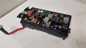 Gebruikte Zekeringkast Opel Insignia Country Tourer 2.0 CDTI 16V 130 ecoFLEX Prijs € 100,00 Margeregeling aangeboden door Autodemontage van de Laar