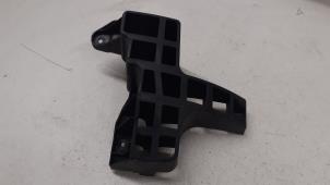 Gebruikte Bumpersteun links-achter Dacia Sandero I (BS) 1.6 Prijs € 25,00 Margeregeling aangeboden door Autodemontage van de Laar