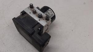 Gebruikte ABS Pomp Renault Scénic III (JZ) 1.5 dCi 110 Prijs € 180,00 Margeregeling aangeboden door Autodemontage van de Laar