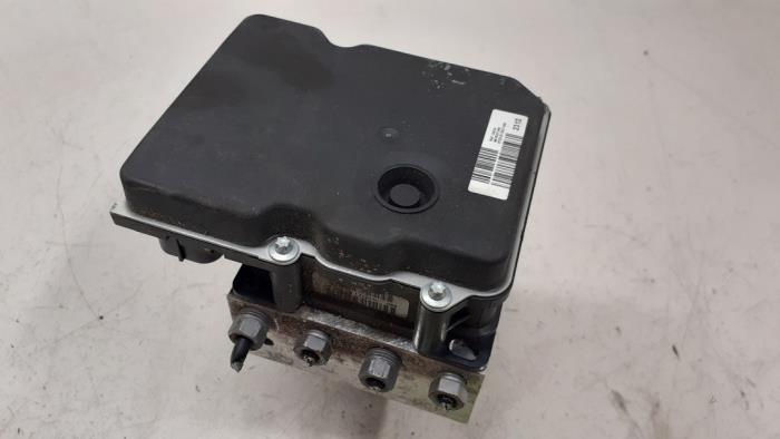 Gebruikte ABS Pomp Citroen C4 Grand Picasso (UA) 2.0 HDiF 16V 165 Prijs € 125,00 Margeregeling aangeboden door Autodemontage van de Laar