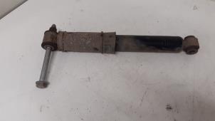 Gebruikte Schokdemper links-achter Mercedes Citan (415.6) 1.5 109 CDI Prijs € 50,00 Margeregeling aangeboden door Autodemontage van de Laar