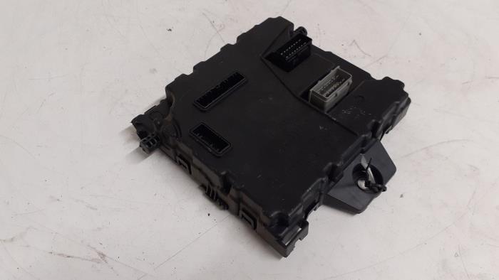 Module Bodycontrol van een Renault Kangoo Express (FW) 1.5 dCi 90 FAP 2015