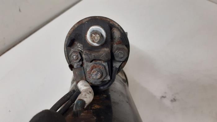 Startmotor van een BMW X5 (E53) 4.4 V8 32V 2001