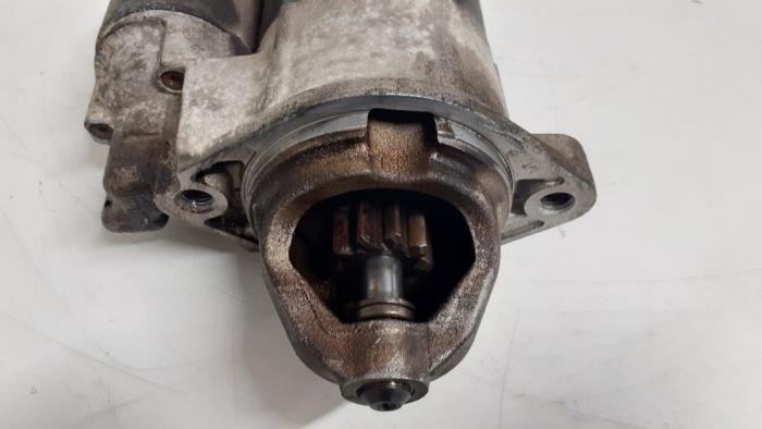 Startmotor van een BMW X5 (E53) 4.4 V8 32V 2001