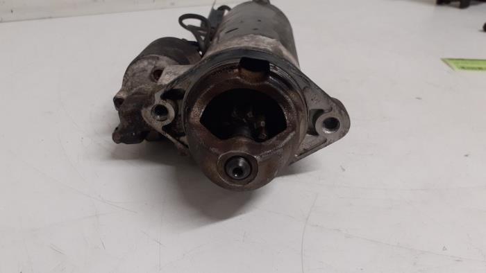 Startmotor van een BMW X5 (E53) 4.4 V8 32V 2001