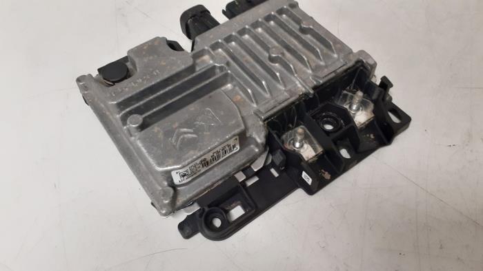 Gebruikte Start/Stop computer Peugeot 2008 (CU) 1.2 12V e-THP PureTech 110 Prijs € 150,00 Margeregeling aangeboden door Autodemontage van de Laar