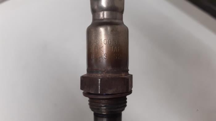 Lambda Sonde van een Peugeot 2008 (CU) 1.2 12V e-THP PureTech 110 2017