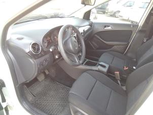Gebruikte Module + Airbag Set Mercedes B (W246) 2.2 B-220 CDI BlueEFFICIENCY,d 16V Prijs € 1.500,00 Margeregeling aangeboden door Autodemontage van de Laar